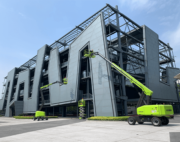 工程機械館外墻清洗